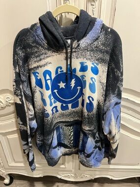 Black, White & Blue EAGLES Graphic Hooded Sweatshirt